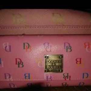 Dooney & Bourke